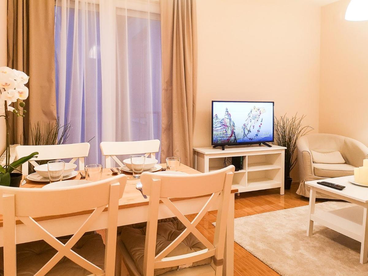 Filinhome Papa Suite 3 Novi Sad Exterior foto